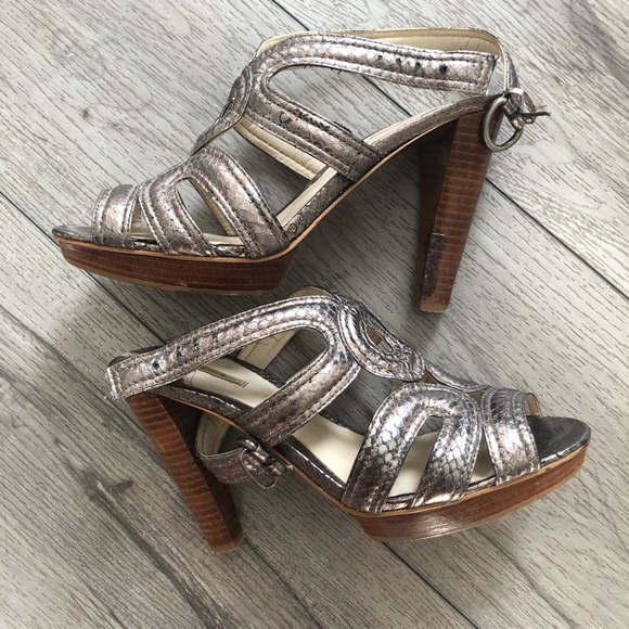 Maxstudio woman Genuine Snakeskin Leather Metallic Silver Pump Strappy Sandal 7M - Picture 1 of 5